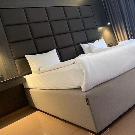 Hotel Kosta'S พอดโกริกา ภายนอก รูปภาพ
